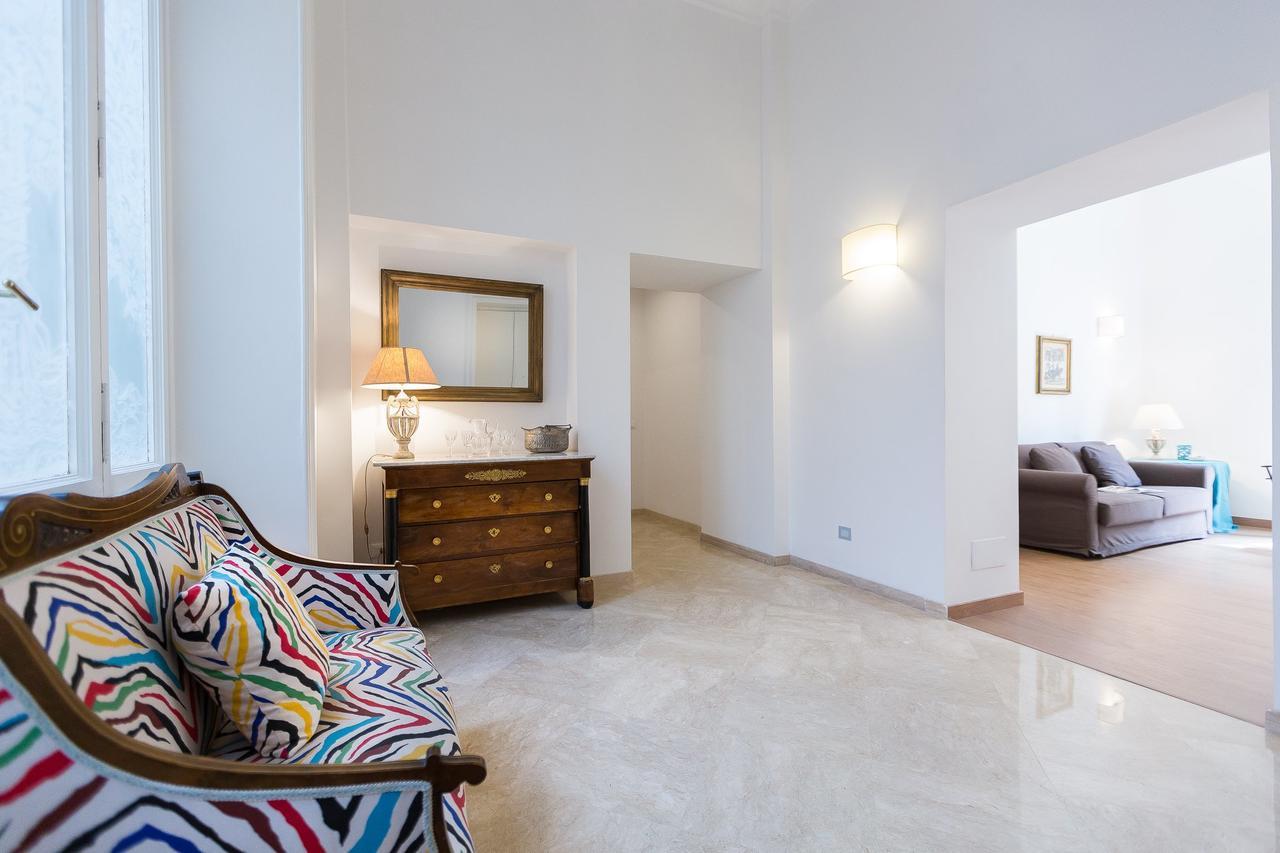Prestigious Apartment Via Barberini Róma Kültér fotó