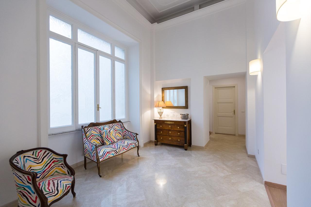 Prestigious Apartment Via Barberini Róma Kültér fotó